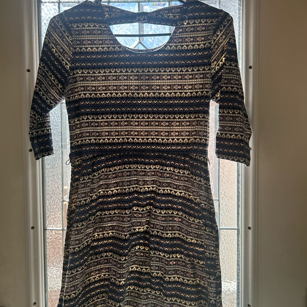 Elegant Black and Gold Patterned Dress